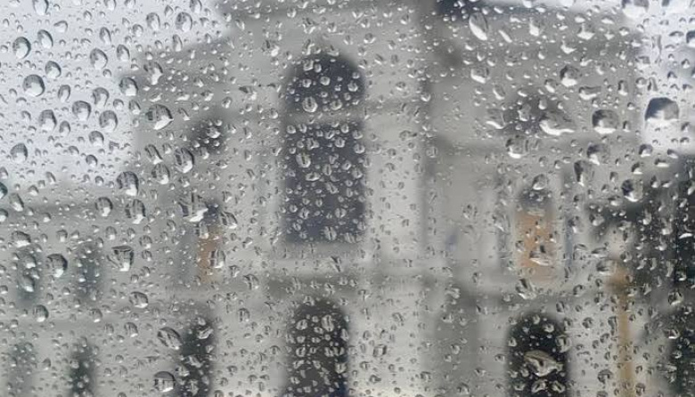 Lunes gris y pasado por agua en La Plata: rige un alerta por tormentas y lluvias intensas para toda la jornada