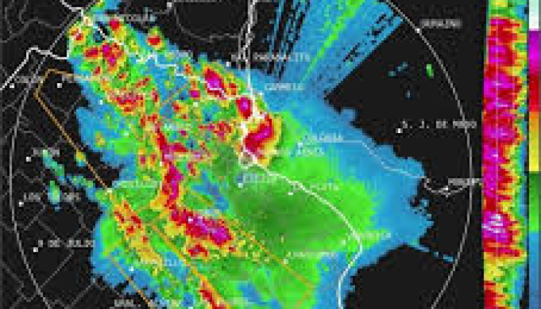 Alerta por ciclogénesis: la imagen de radar anticipa la llegada de tormentas fuertes a La Plata