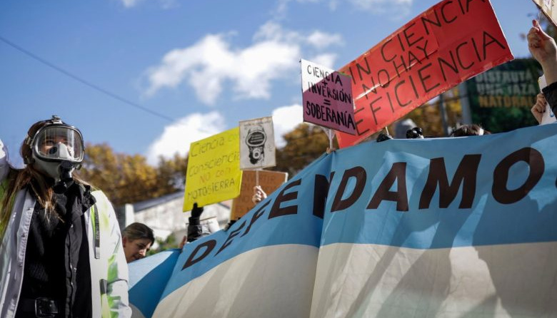 Marcha nacional en las calles: La comunidad académica unifica reclamos frente a la crisis del presupuesto