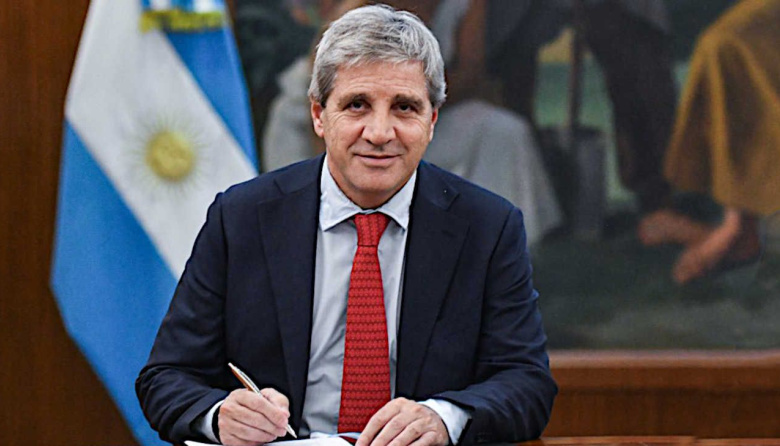 Milei juega al “policía malo” con Caputo, los “empáticos” del Gobierno y el “peronismo libertario”