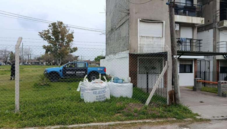 Conflicto en Los Hornos: un barrio quedó cercado por la violencia