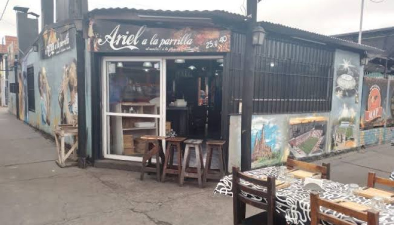 Robaron una parrilla de La Plata y el local no pudo abrir por el faltante de mercadería