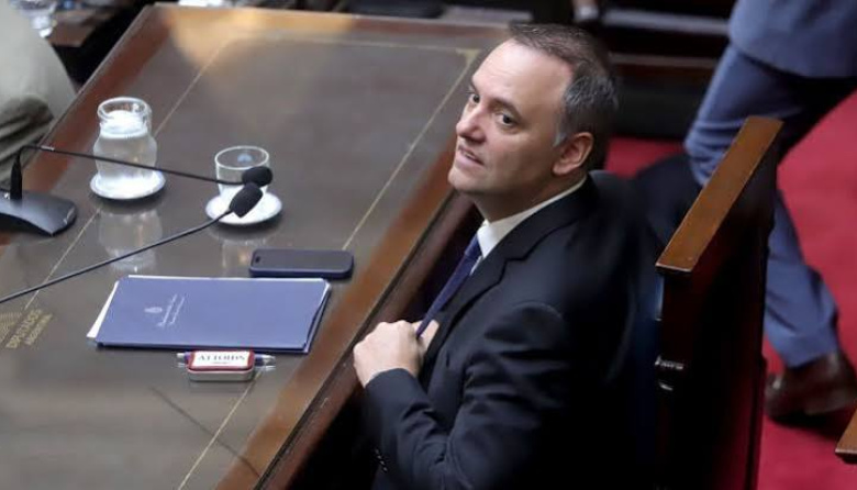 Las polémicas justificaciones de Manuel Adorni ante la Justicia por su declaración patrimonial