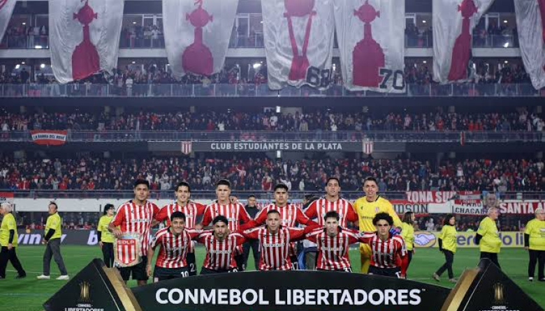 Estudiantes mereció más pero no pudo quebrar a Flamengo e igualaron 0 a 0 en la semifinal de ida