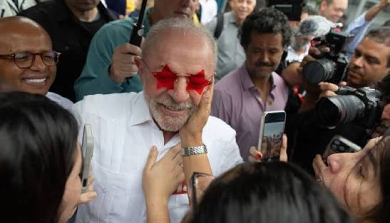 Remontada inédita: Lula derrotó a Flávio Bolsonaro en el balotaje y conquistó un histórico cuarto mandato