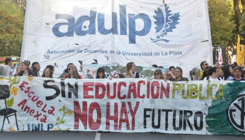 ADULP se suma al paro de ATULP y se extienden las medidas de fuerza que afectarán las clases en la UNLP