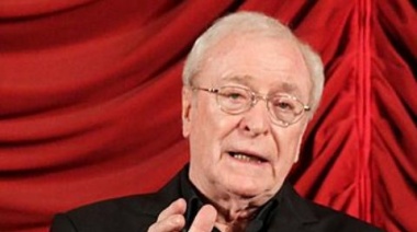 Michael Caine se retira por problemas de salud