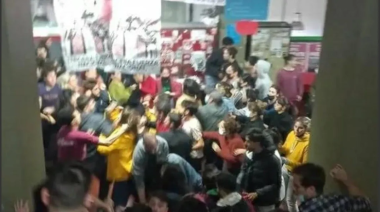 Tras una brutal pelea entre agrupaciones de izquierda, suspenden las clases en Filosofía y Letras de la UBA