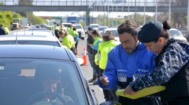 Se secuestraron vehículos inhabilitados tras amplio operativo en la bajada de la autopista