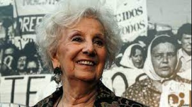 Se celebró el 45º aniversario de la creación de Abuelas de Plaza de Mayo con un concierto en el Salón Dorado de la Gobernación
