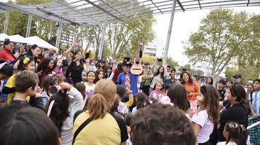 La cultura venezolana le puso color y calor a Plaza Malvinas