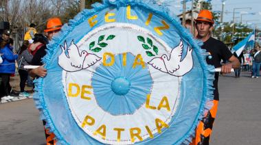 Festejos por el 213° aniversario de la Revolución de Mayo