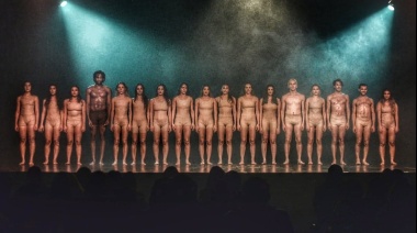 Espectáculo performático en el Teatro Coliseo Podestá por el día nacional de la danza