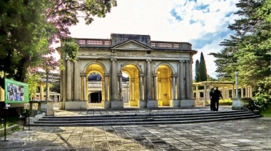 Julio Alak anuncia la reapertura del "Teatro del Lago" en La Plata