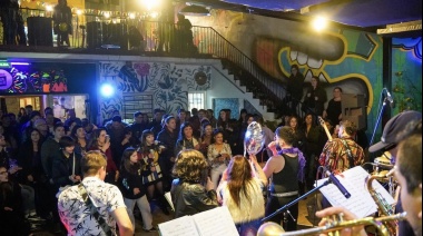 La Plata: 30 centros culturales se movilizan contra Milei y llaman a votar a Massa