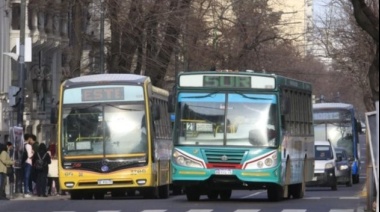 Este jueves habrá paro de micros en La Plata y el AMBA