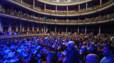 Finde largo en La Plata: teatro, peñas y música en vivo