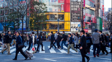 Japón impulsa la semana laboral de cuatro días para combatir el exceso de trabajo