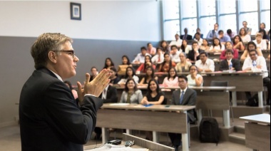 Reclaman que los docentes universitarios perdieron más del 50% del poder adquisitivo