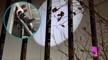 Un "Santa Claus" quedó colgado a 18 metros en un evento navideño