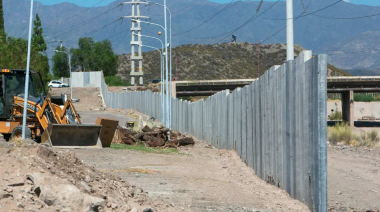 El muro de la UNCUYO: una obra millonaria que genera polémica