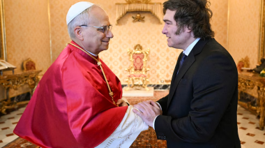 Milei y el Papa León XIV intercambiaron regalos con fuerte simbolismo cultural y religioso