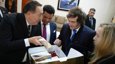 El desopilante 'milagro' del pastor evangélico amigo de Milei: asegura que convirtió 100 mil pesos en 100 mil dólares