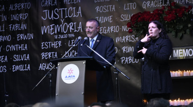 El titular de la AMIA reclamó "resultados concretos y respuestas firmes" a 31 años del atentado