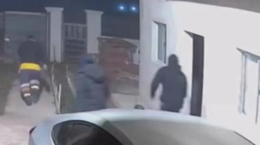 Enfrentó a tres ladrones durante un robo y se salvó de milagro tras un disparo