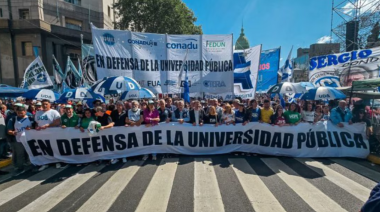 Docentes y nodocentes de la UBA inician paro y jornadas de protesta por recomposición salarial