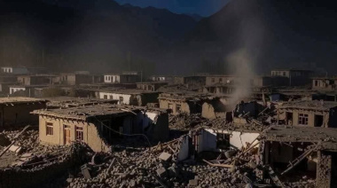 812 muertos y 2.817 heridos por un fuerte terremoto en Afganistán