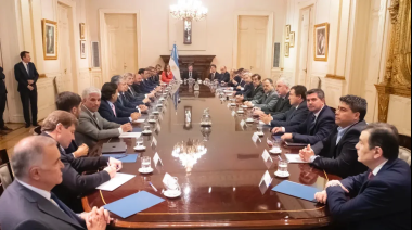 Milei presenta el Presupuesto 2026 proponiendo más ajuste y los gobernadores advierten: "La motosierra ya no sirve"
