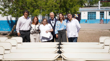 Alak encabezó la entrega de equipamiento y la puesta en valor de la escuela N° 63 de Olmos