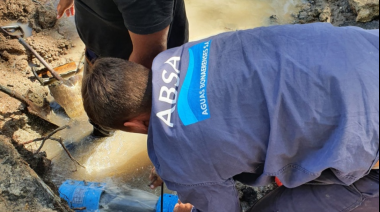 Dos barrios de La Plata sin agua por obras y rotura de un acueducto