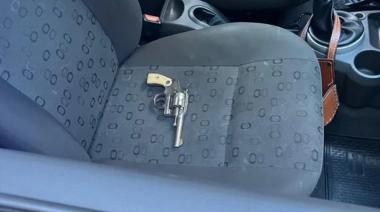 Tensión en Palermo: detuvieron a un hombre armado y con el torso desnudo que deambulaba en la vía pública