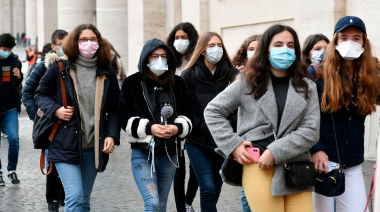 ¿Vuelve el barbijo?: especialistas recomiendan reforzar cuidados ante el avance del virus H3N2