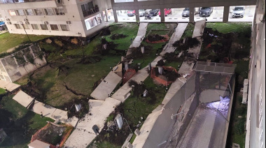 Derrumbe en Parque Patricios: colapsó el techo de un estacionamiento y evacuaron a 300 familias