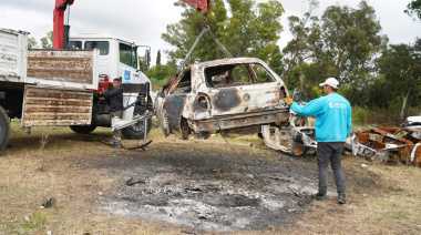 La Municipalidad ya retiró 170 autos quemados y abandonados en la vía pública