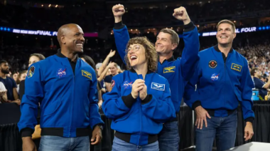 NASA presentó a la tripulación de Artemis II, la misión que volverá a orbitar la Luna