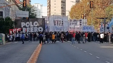 Recorte de planes y protestas: cae el consumo y crece la tensión en La Plata