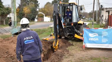 Los Hornos: Aguas Bonaerenses avanza con una importante obra para la mejora del servicio de agua