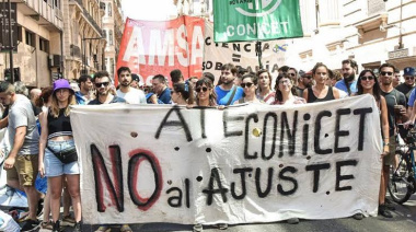 El piso histórico de la investigación: denuncian que la inversión en ciencia cayó por debajo de los niveles de la crisis de 2002