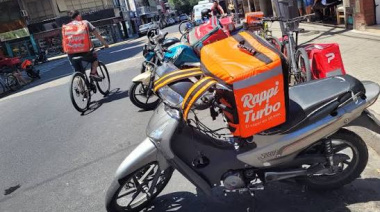 Explotan las dos ruedas: por qué cada vez hay más motos en las calles de La Plata