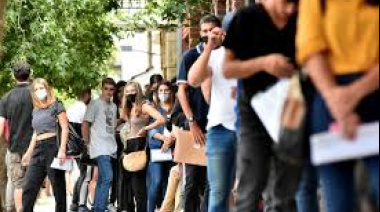 Siete de cada diez jóvenes están fuera del empleo formal