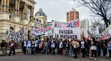 Docentes lanzaron un paro de 48 horas por los bajos salarios que alcanza a La Plata y la provincia