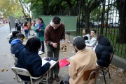 Estudiantes de la UNLP realizan nueva jornada de clases Públicas en reclamo por recursos