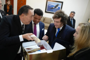 El desopilante 'milagro' del pastor evangélico amigo de Milei: asegura que convirtió 100 mil pesos en 100 mil dólares