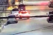 Un hombre arrastró a su ex pareja en el capot del auto durante 4 cuadras