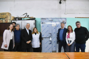 Alak entregó nuevo mobiliario y equipamiento en dos escuelas primarias de La Plata