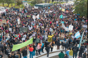 Emergencia educativa en el Interior del país básicos de 304 mil paritarias vacias, represión y se viene el chubutazo